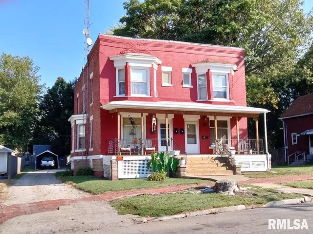 $105,000 | 227 West Pine Street, Canton, IL 61520