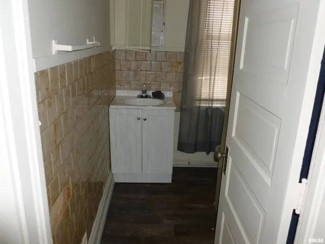 $105,000 | 227 West Pine Street, Canton, IL 61520