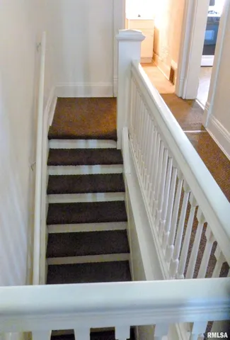 $105,000 | 227 West Pine Street, Canton, IL 61520