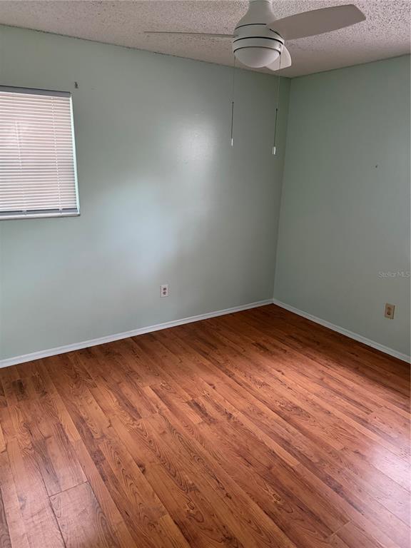 107 Eliam Road Melrose, FL 32666 - Photo 30 of 62 an empty room with a workspace