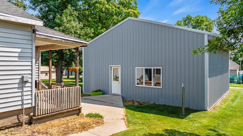 418 North Hubert Street Ivanhoe, MN 56142 - Photo 5 of 37