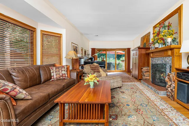 $599,900 | 524 Mac Elroy Road, Clifton Park, NY 12065