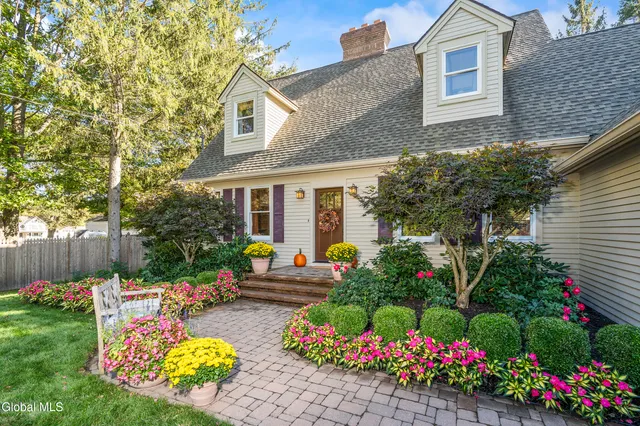 $599,900 | 524 Mac Elroy Road, Clifton Park, NY 12065