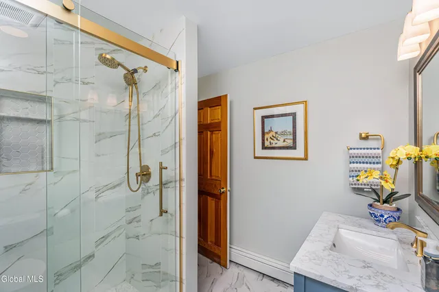 $599,900 | 524 Mac Elroy Road, Clifton Park, NY 12065