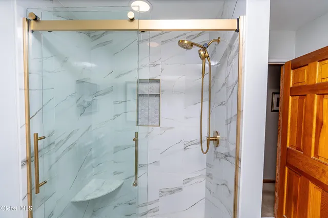 $599,900 | 524 Mac Elroy Road, Clifton Park, NY 12065