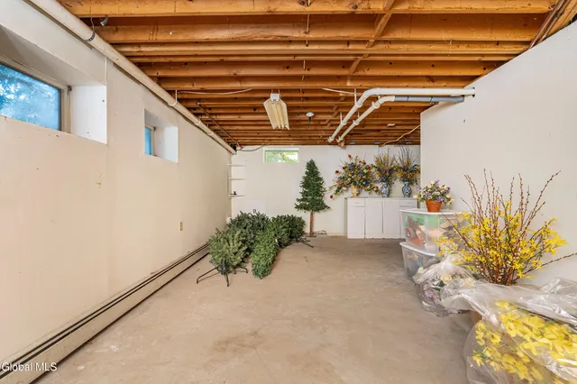 $599,900 | 524 Mac Elroy Road, Clifton Park, NY 12065