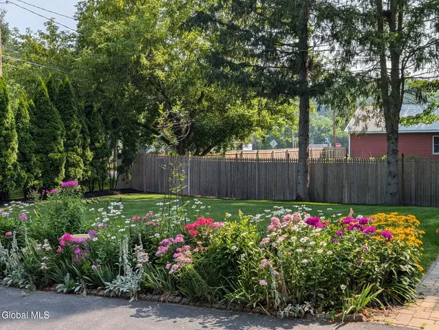 $599,900 | 524 Mac Elroy Road, Clifton Park, NY 12065