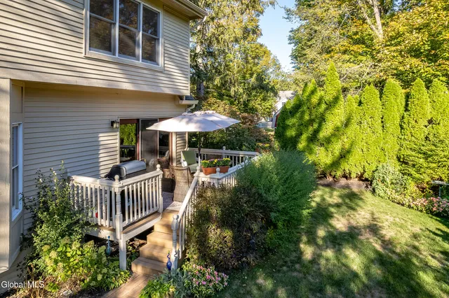 $599,900 | 524 Mac Elroy Road, Clifton Park, NY 12065