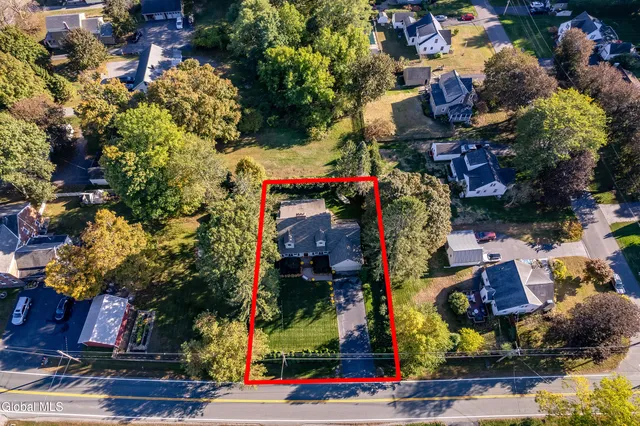 $599,900 | 524 Mac Elroy Road, Clifton Park, NY 12065