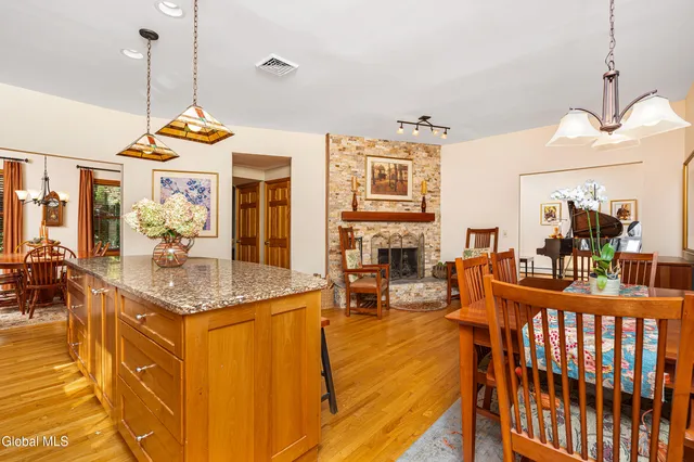 $599,900 | 524 Mac Elroy Road, Clifton Park, NY 12065