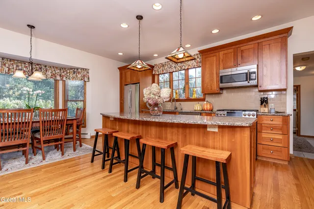 $599,900 | 524 Mac Elroy Road, Clifton Park, NY 12065