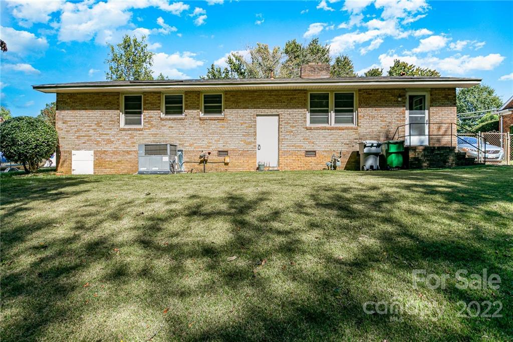 3208 Spring Valley Road Charlotte, NC 28210 - Photo 24 of 27 Gallery Image 24