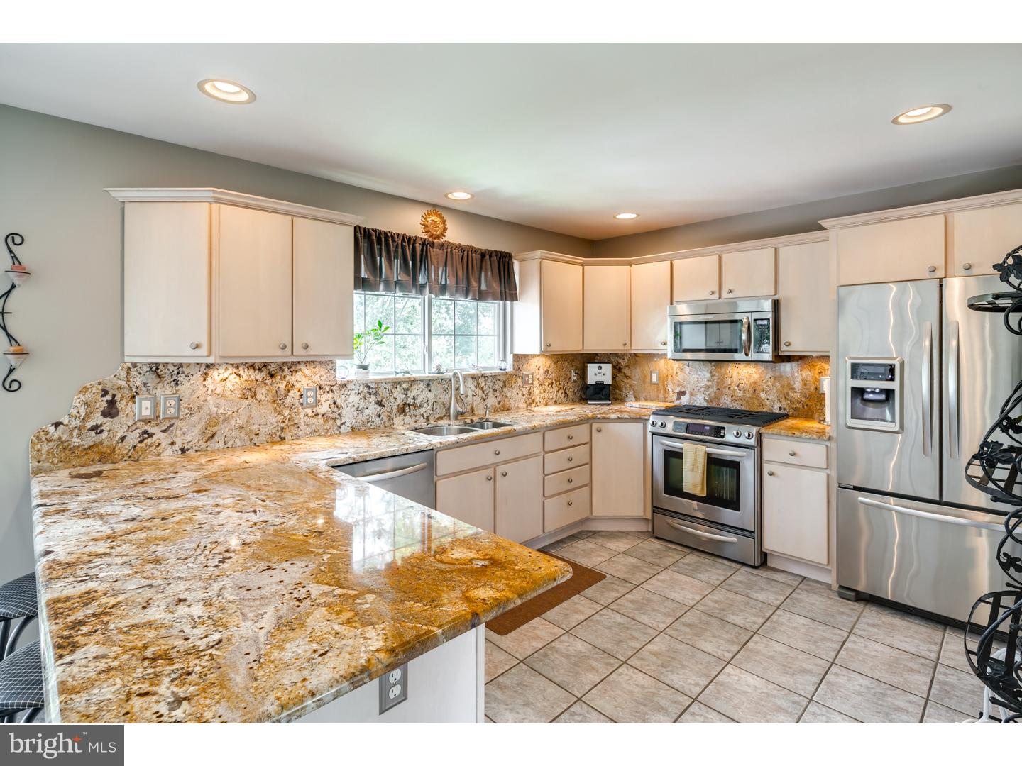 244 Tomlin Road Gibbstown, NJ 08027 - Photo 5 of 24