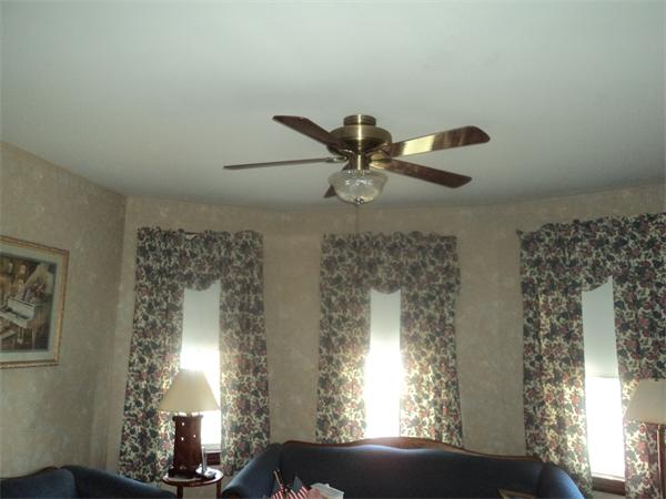 59 King Philip Road Worcester, MA 01606 - Photo 7 of 20 a view of a livingroom with a window