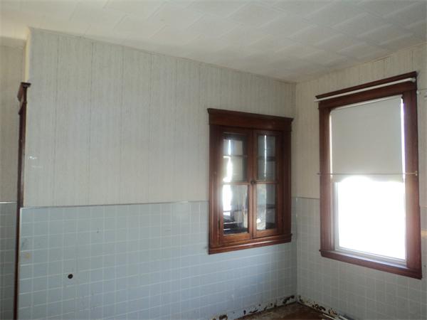 59 King Philip Road Worcester, MA 01606 - Photo 8 of 20 a view of an empty room with a window