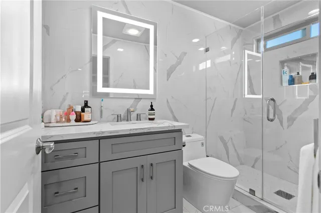 a view of entryway with a hallway