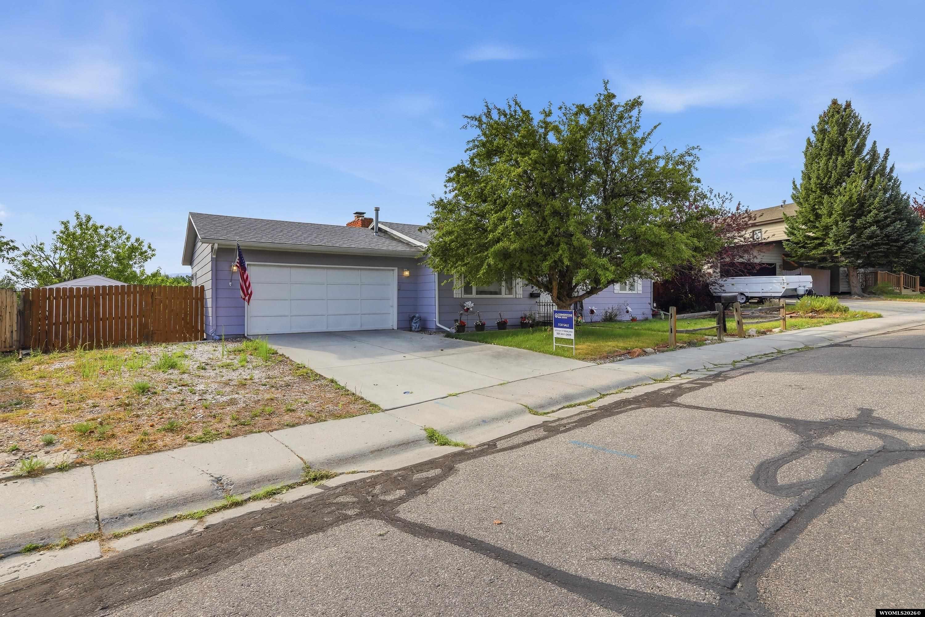 3865 Ridgecrest Drive Casper, WY 82604 - Photo 4 of 24 Gallery Image 4