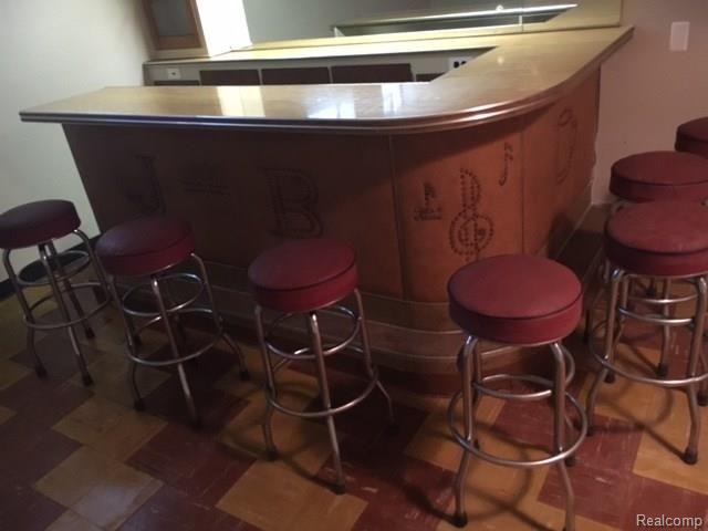 18320 Inkster Road Redford, MI 48240 - Photo 11 of 11 inkster rd basement bar.JPG