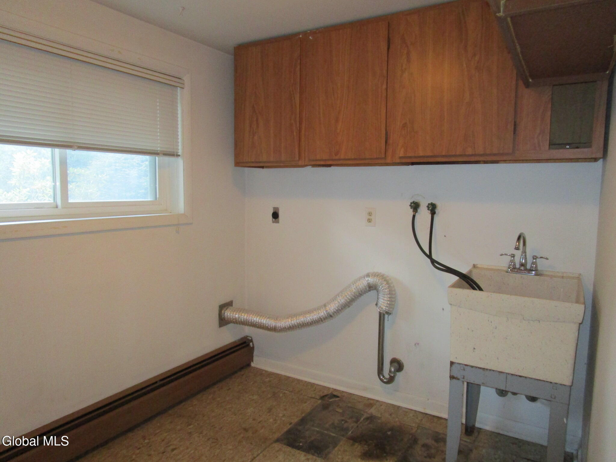 676 Pearse Road Niskayuna, NY 12309 - Photo 63 of 67 IMG_7975