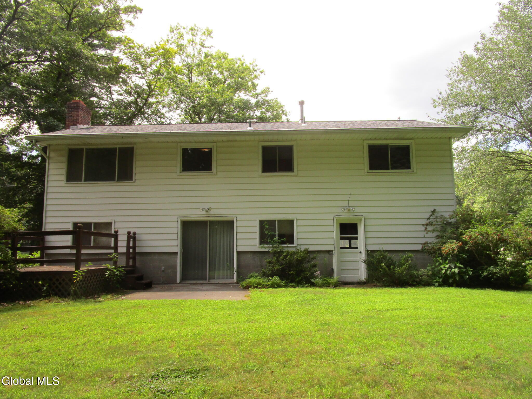 676 Pearse Road Niskayuna, NY 12309 - Photo 7 of 67 IMG_7780