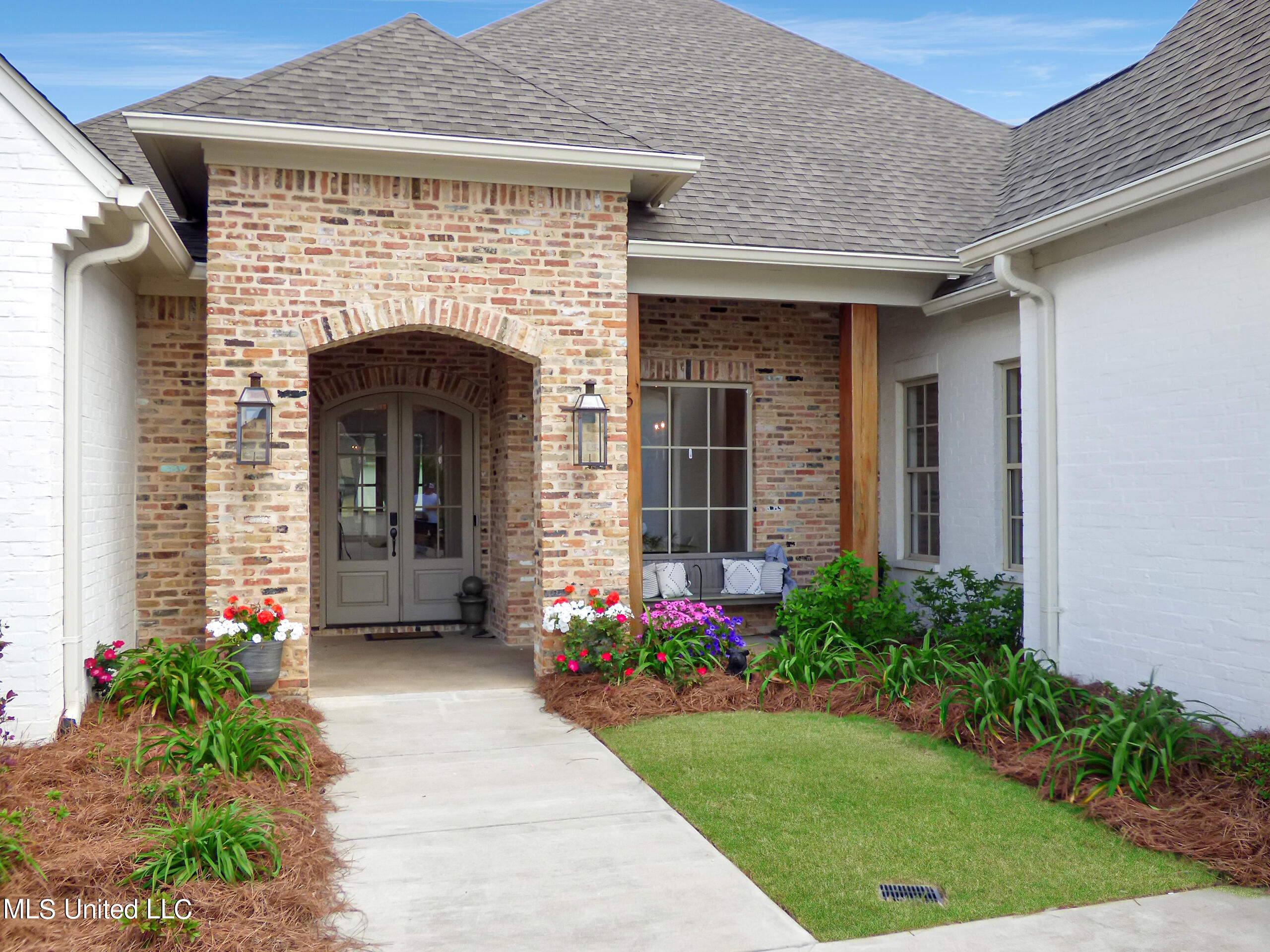 115 First Colony Boulevard Madison, MS 39110 - Photo 2 of 48 P1060050