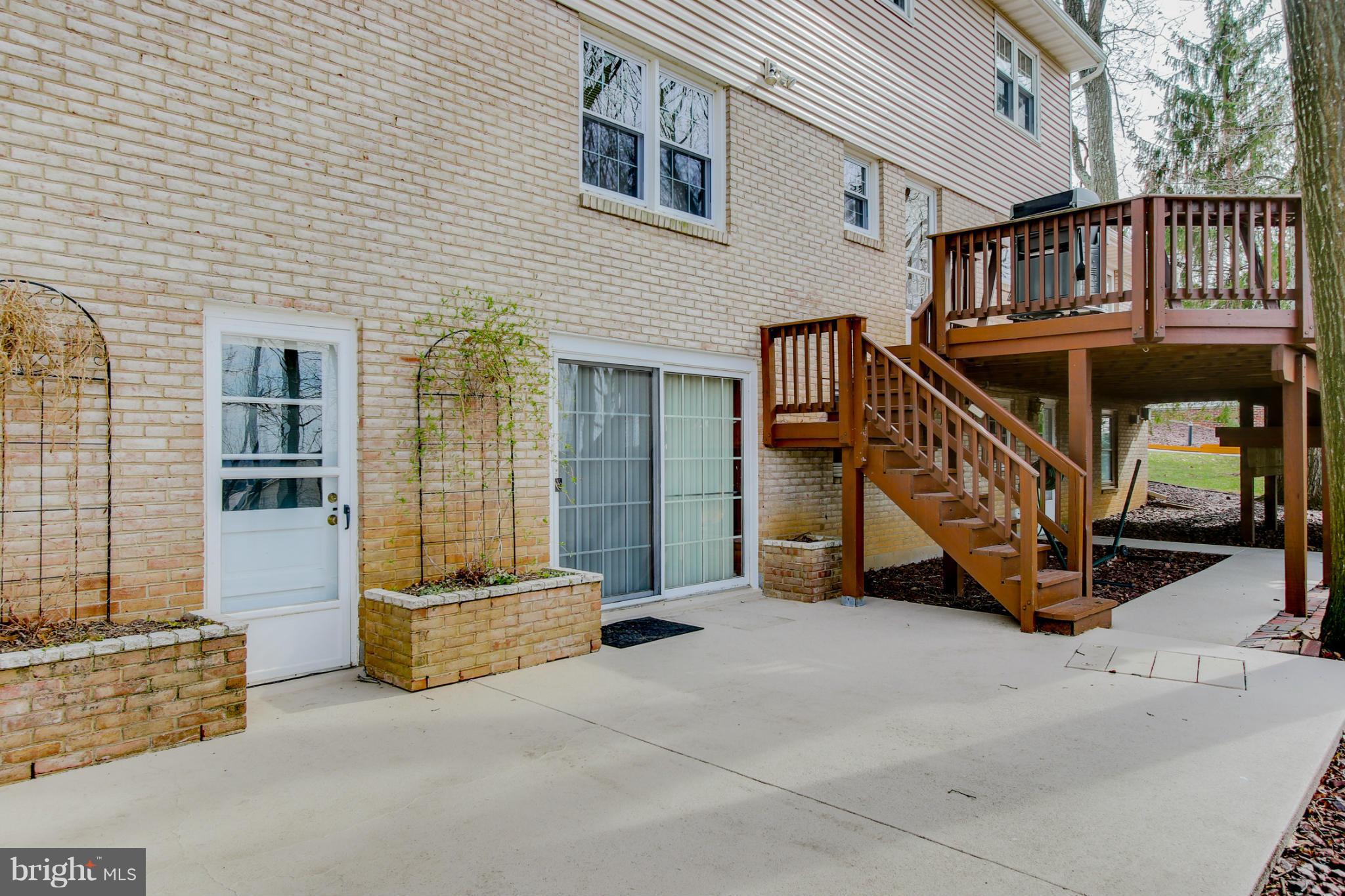 22720 Ridge Road Clarksburg, MD 20871 - Photo 26 of 30 Exterior (Rear)