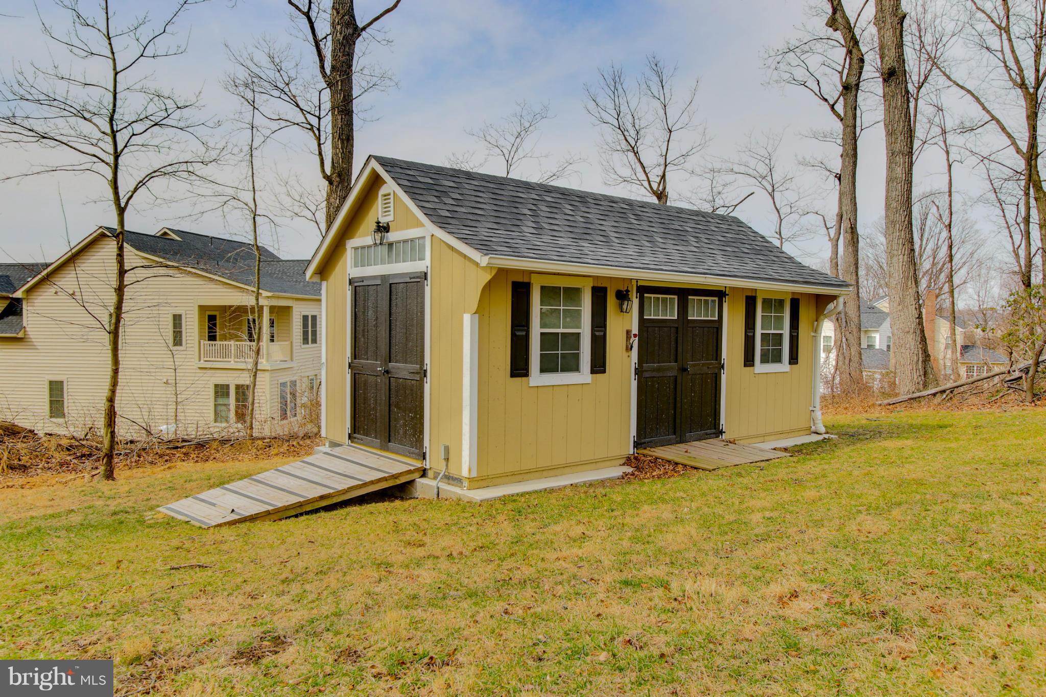 22720 Ridge Road Clarksburg, MD 20871 - Photo 28 of 30 Exterior (Rear)