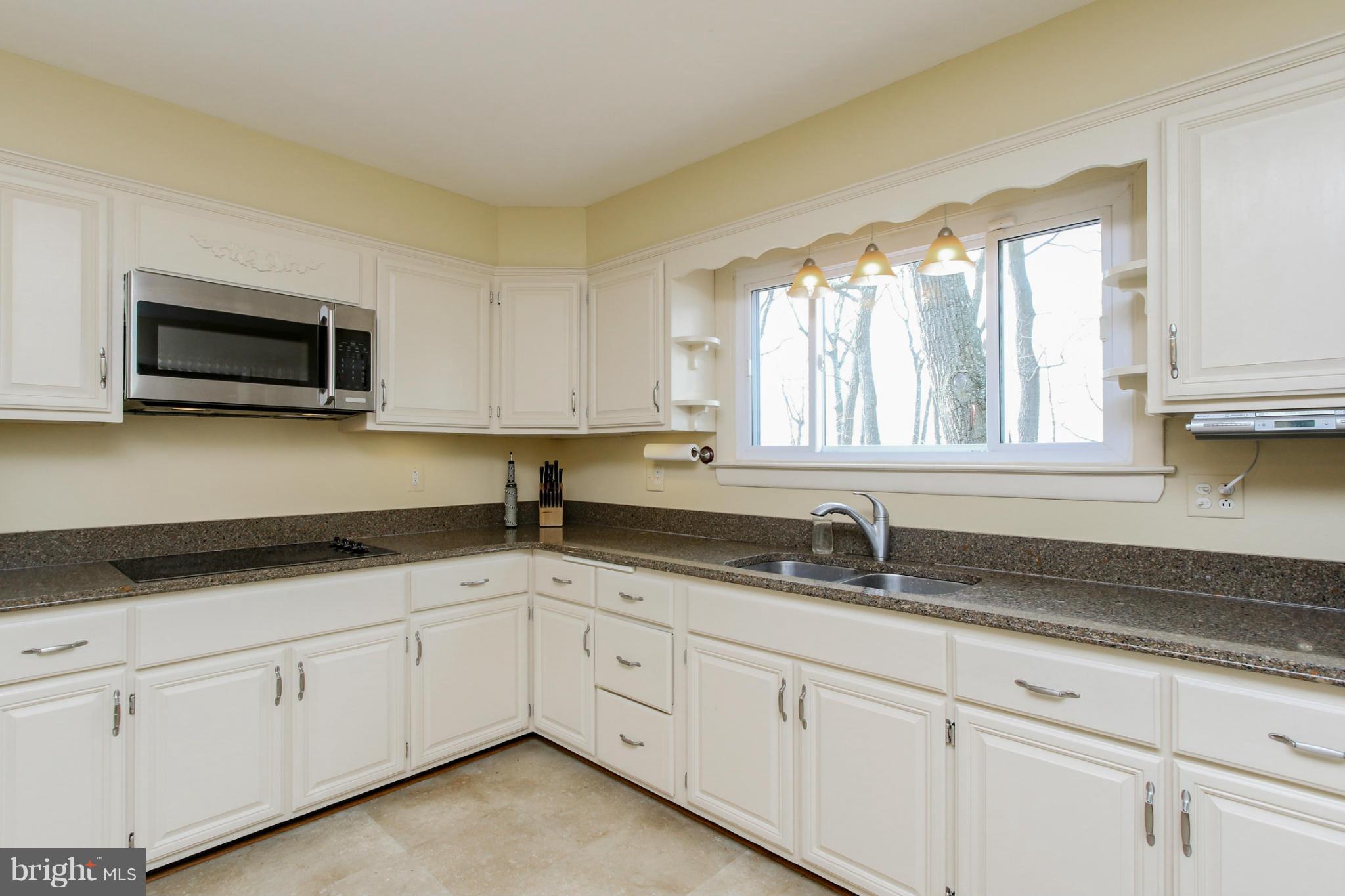 22720 Ridge Road Clarksburg, MD 20871 - Photo 6 of 30 Kitchen