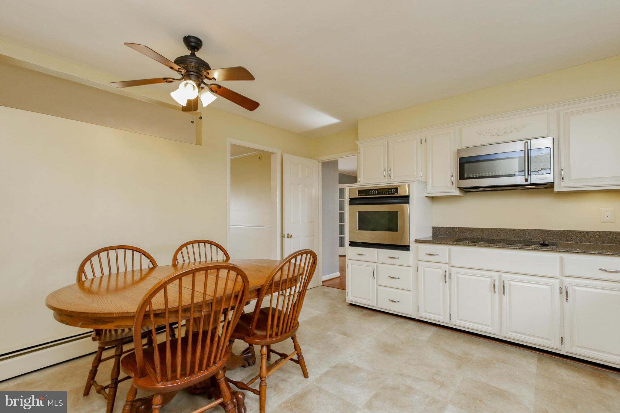 22720 Ridge Road Clarksburg, MD 20871 - Photo 8 of 30 Kitchen