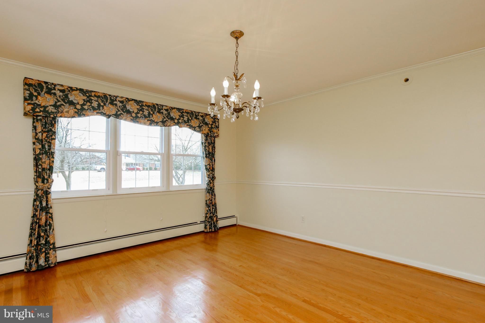 22720 Ridge Road Clarksburg, MD 20871 - Photo 9 of 30 Dining Room