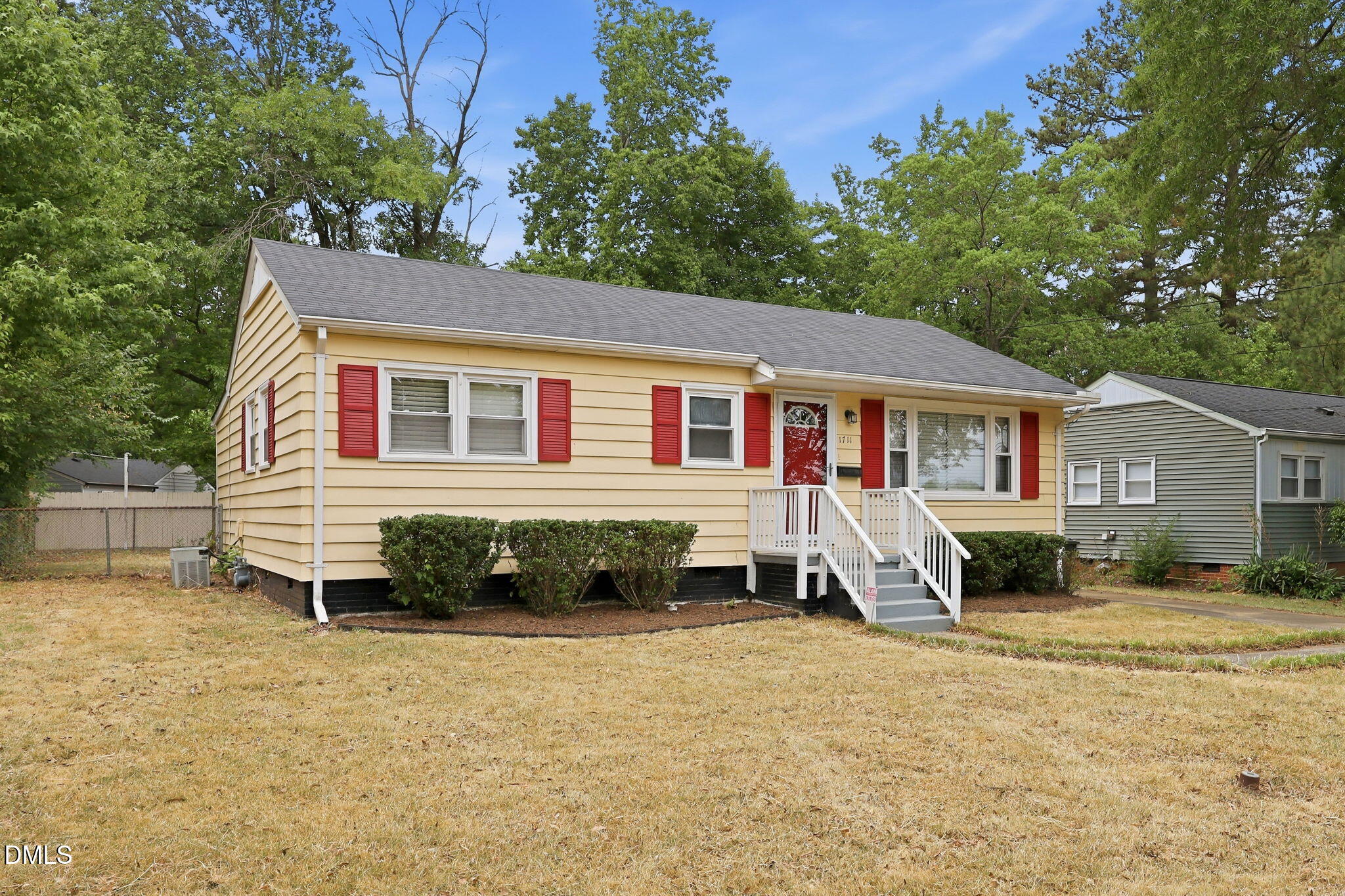 1711 Forest Road Durham, NC 27705 - Photo 2 of 28