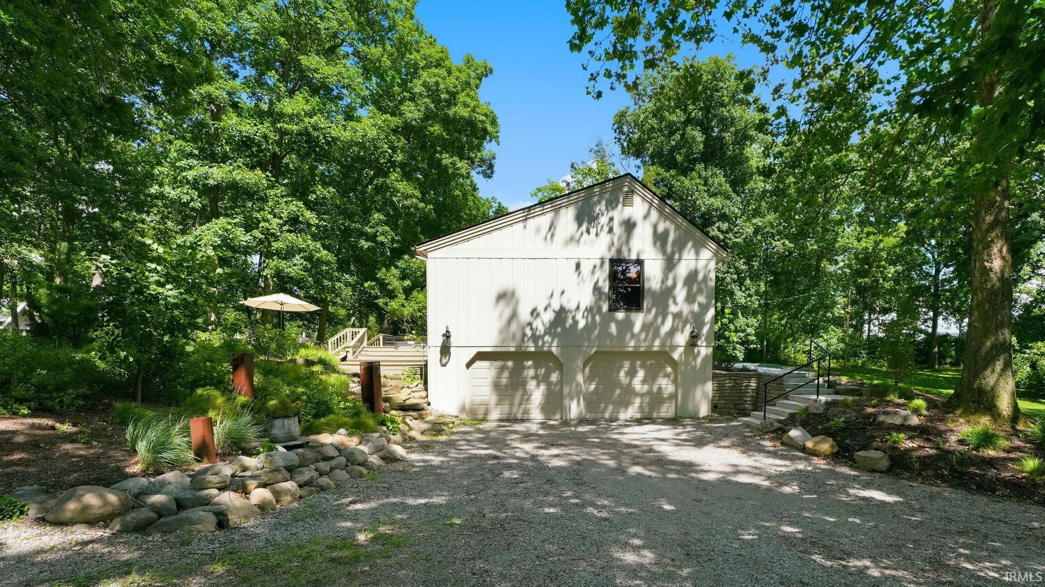 537 East Till Road Fort Wayne, IN 46825 - Photo 4 of 50