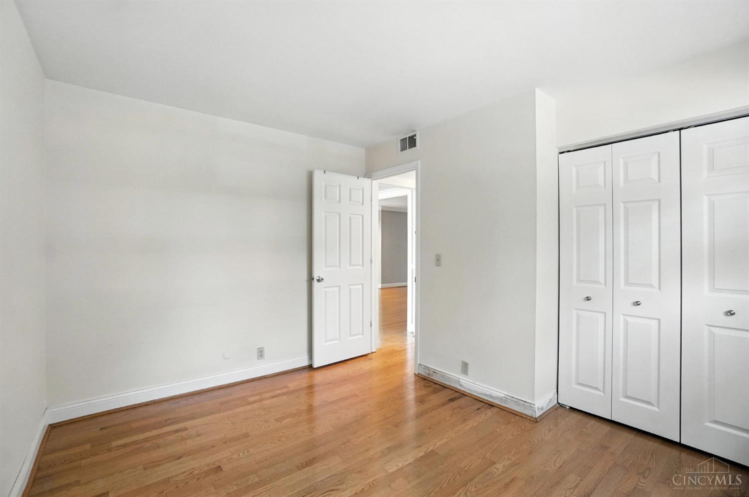 2270 Madison Road, Unit 1B Cincinnati, OH 45208 - Photo 33 of 53