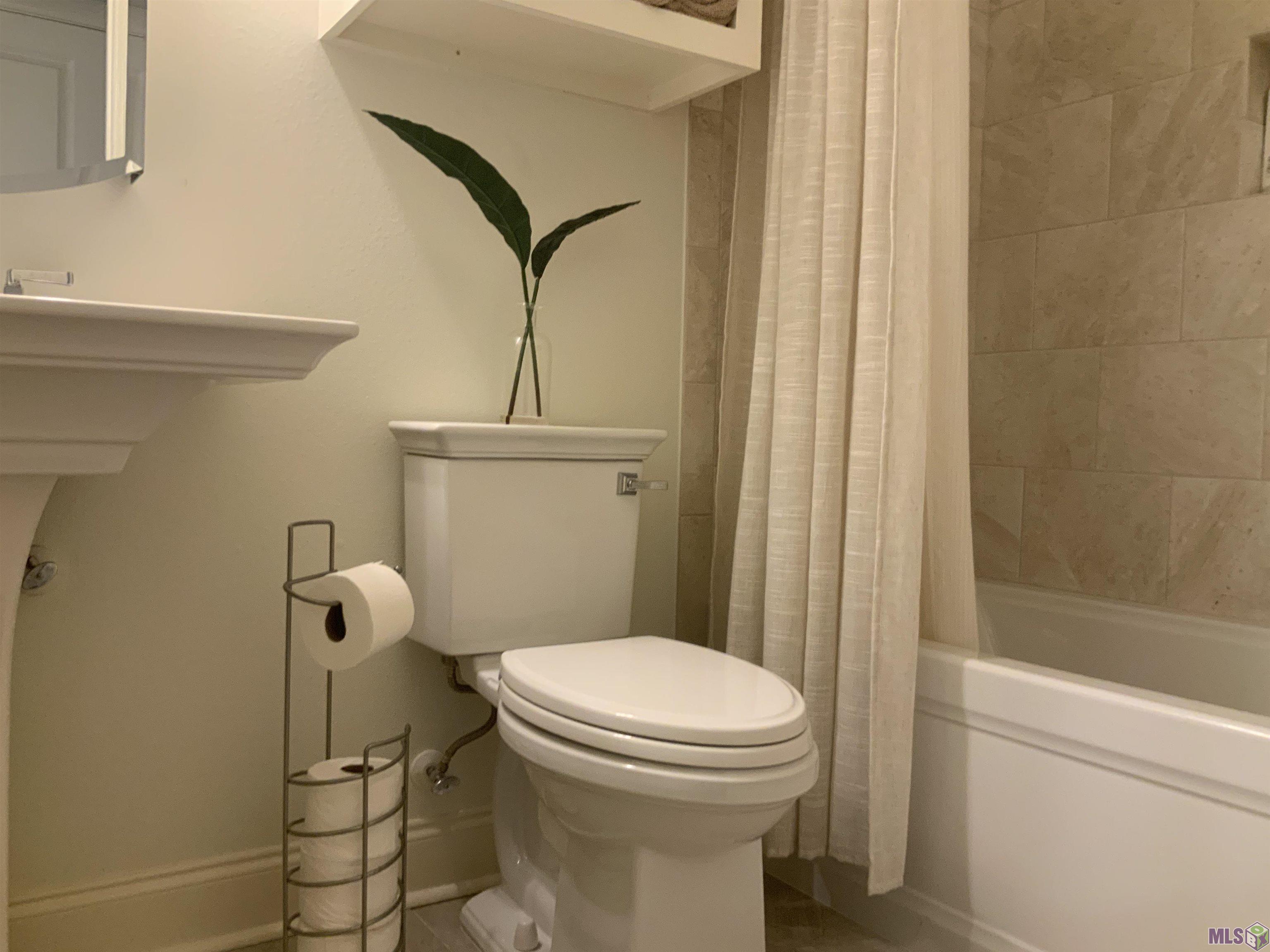 18639 Perkins Road, Unit 28 Prairieville, LA 70769 - Photo 8 of 12 Gallery Image 8