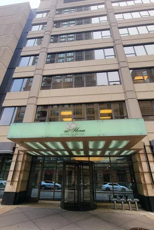 $2,500 | 30 East Huron Street, Unit 1908, Chicago, IL 60611