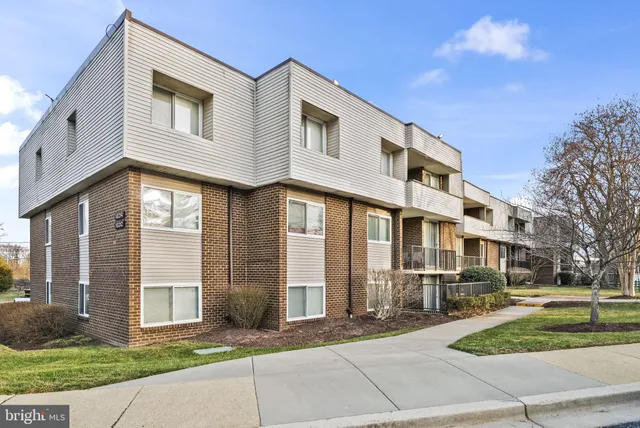 $210,000 | 10214 Prince Place, Unit 8202, Upper Marlboro, MD 20774