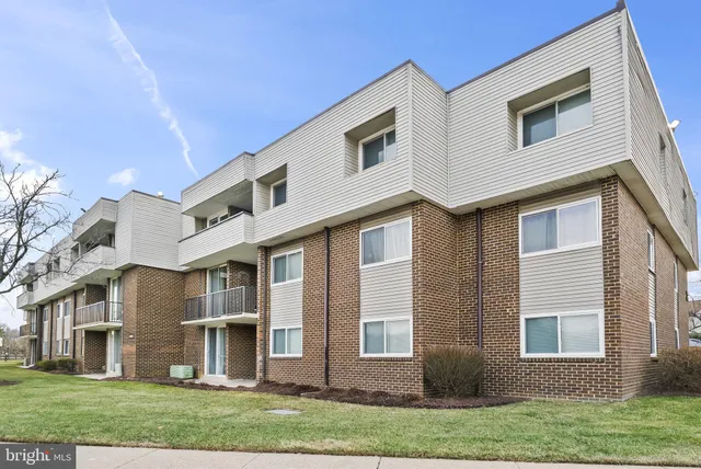 $210,000 | 10214 Prince Place, Unit 8202, Upper Marlboro, MD 20774