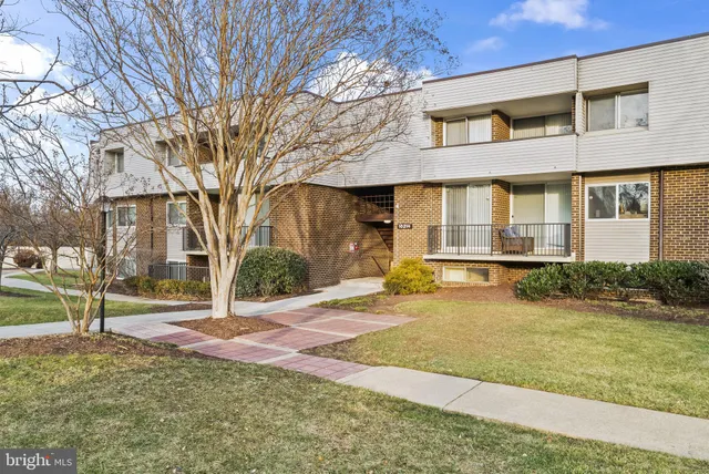 $210,000 | 10214 Prince Place, Unit 8202, Upper Marlboro, MD 20774