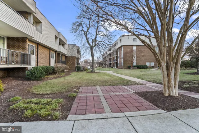 $210,000 | 10214 Prince Place, Unit 8202, Upper Marlboro, MD 20774