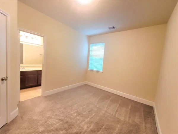 $4,500 | 5822 Crawford Hill Lane, Sugar Land, TX 77479