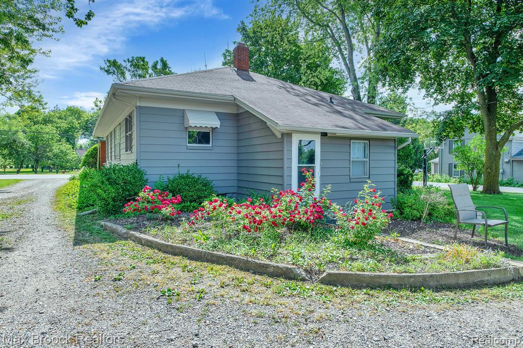 19011 Beck Road Northville, MI 48168 - Photo 34 of 40
