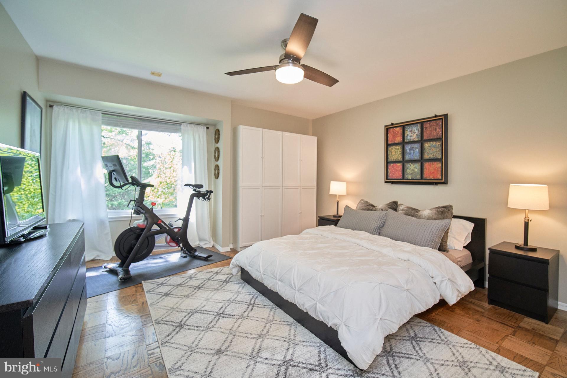 1813 Ivy Oak Square Reston, VA 20190 - Photo 20 of 28 Spacious Bedroom #2