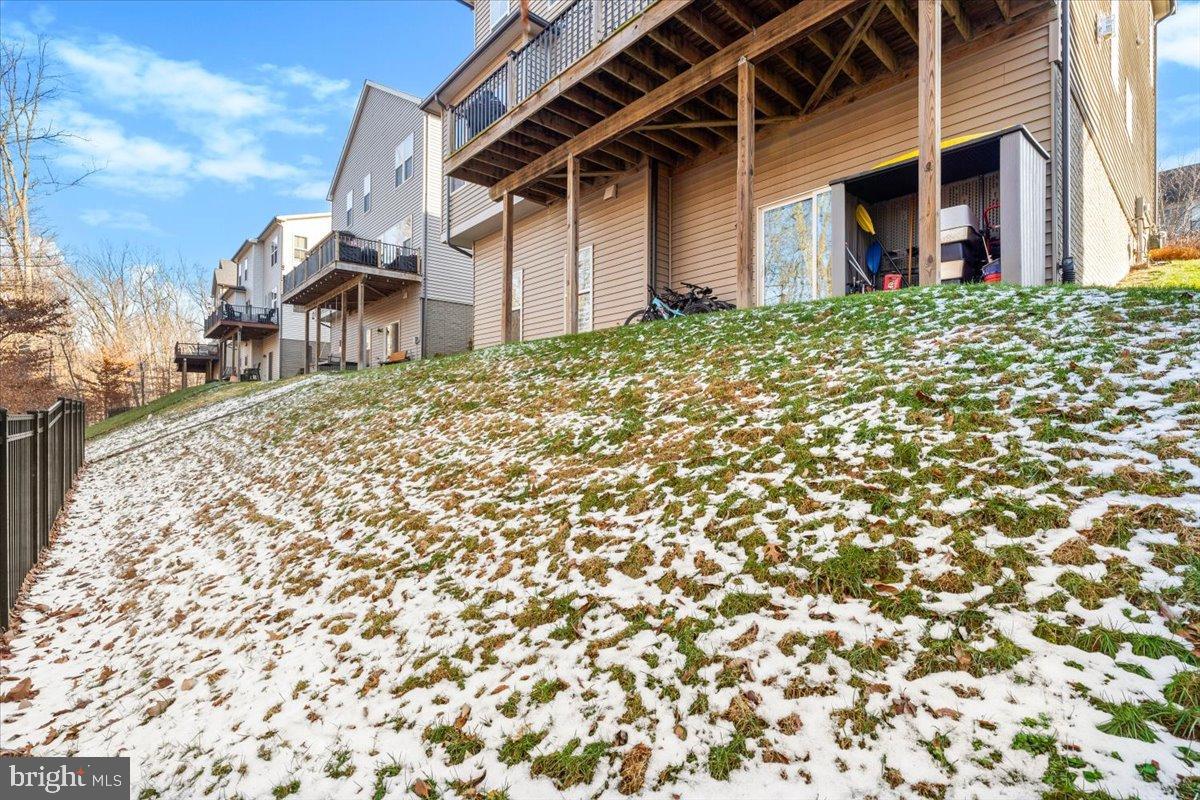 6828 West Shavano Road New Market, MD 21774 - Photo 49 of 58 a front view of a house with a garden