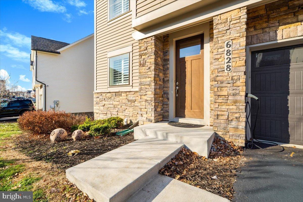 6828 West Shavano Road New Market, MD 21774 - Photo 53 of 58 Charming entryway with stone accents.