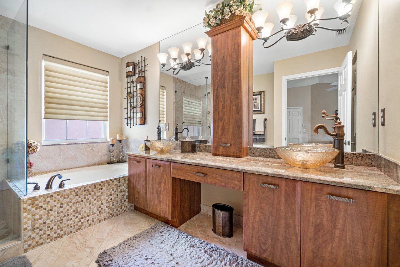 7255 Panache Way Boca Raton, FL 33433 - Photo 19 of 39 019- Master Bathrm