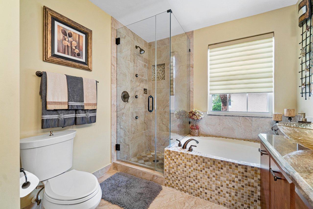 7255 Panache Way Boca Raton, FL 33433 - Photo 20 of 39 020- Master Bathrm