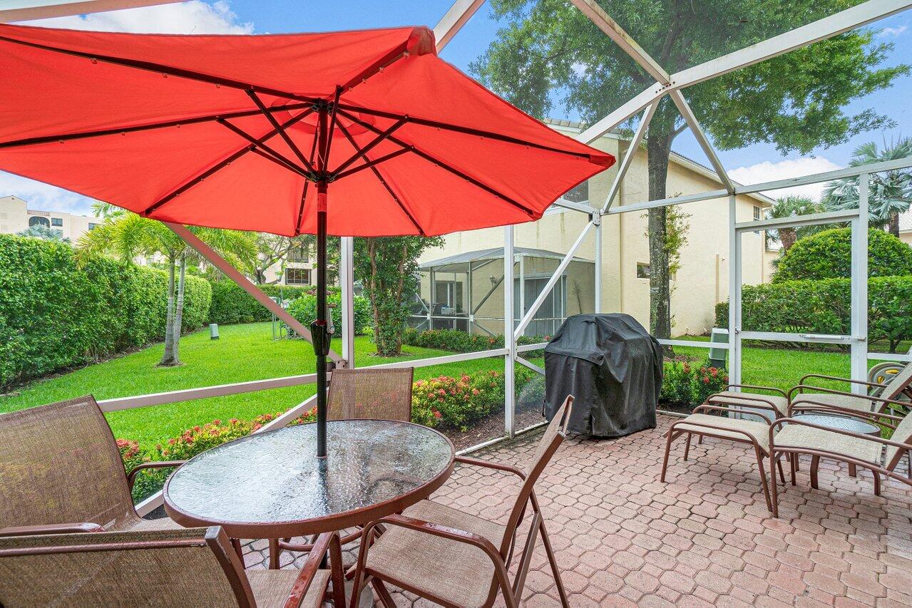 7255 Panache Way Boca Raton, FL 33433 - Photo 25 of 39 025- Screened Patio