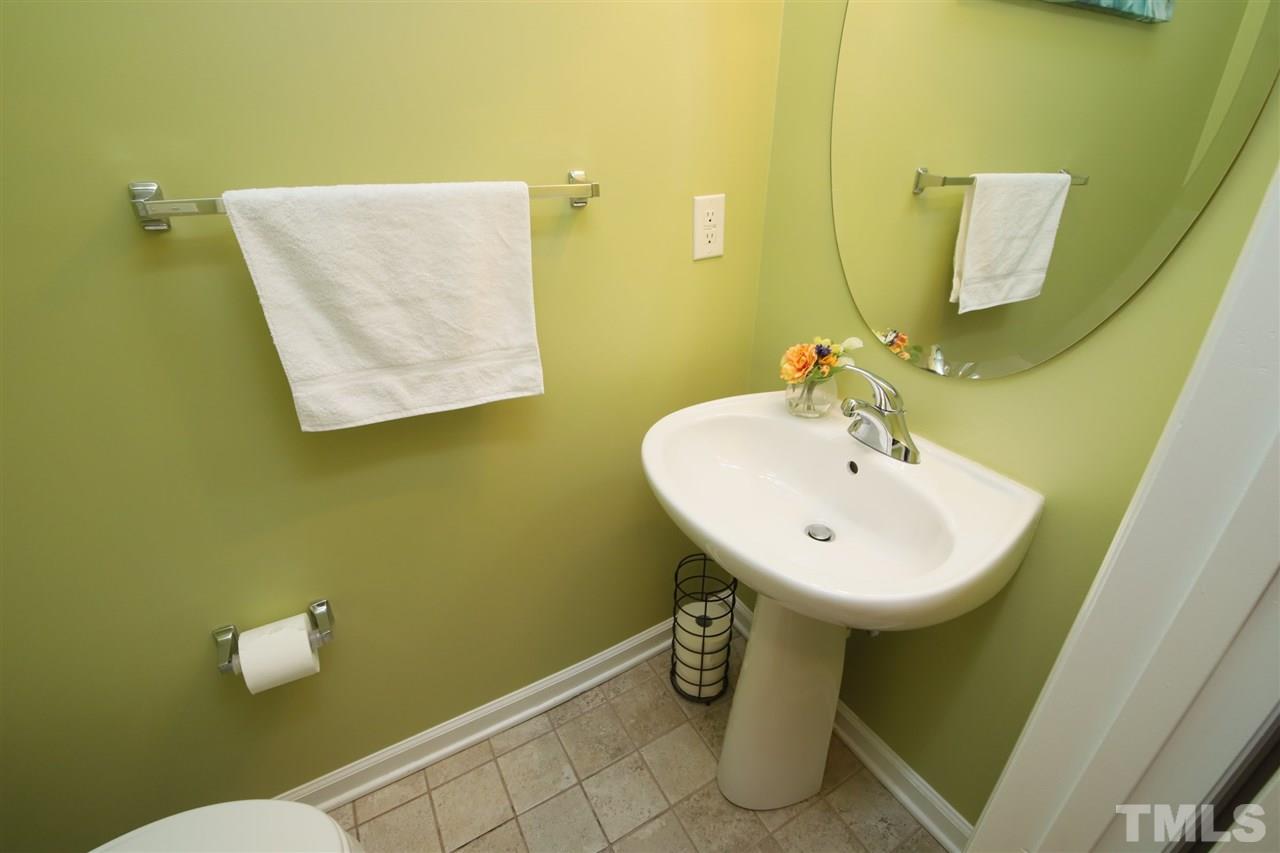 2101 Metacomet Way Raleigh, NC 27604 - Photo 13 of 29