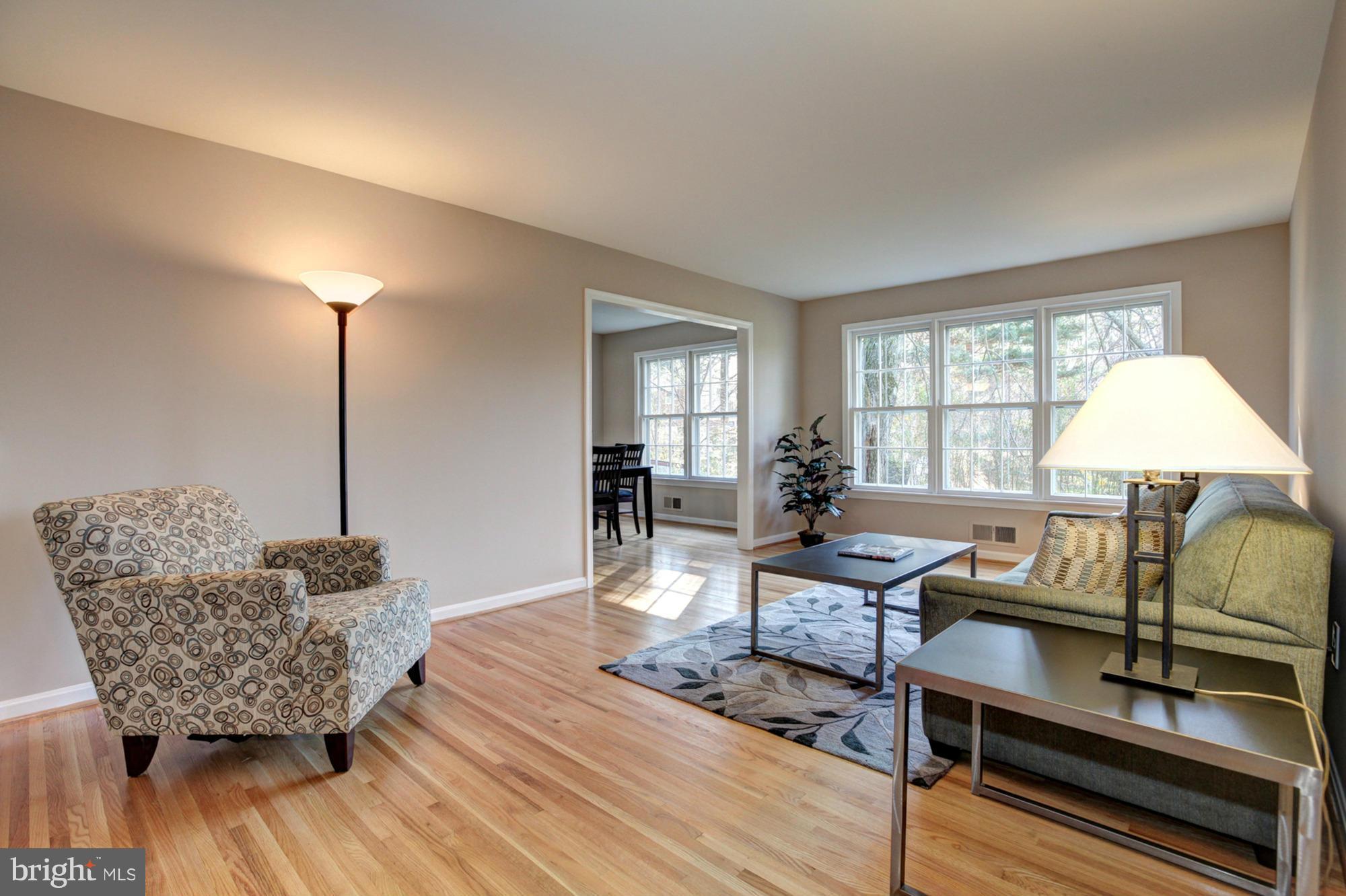 13224 Locksley Lane Silver Spring, MD 20904 - Photo 3 of 30 Living Room