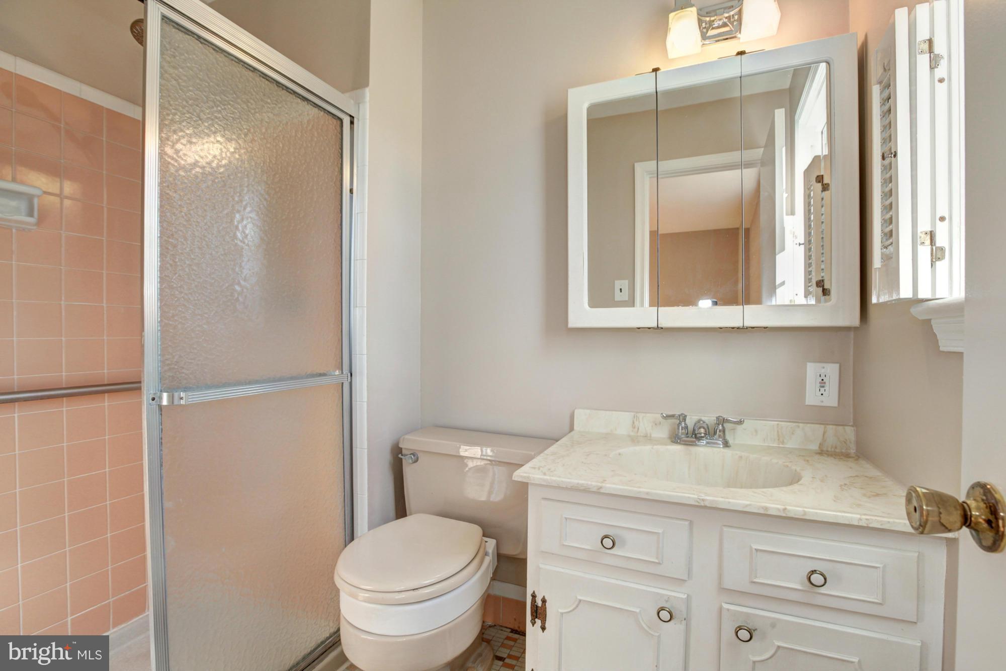 13224 Locksley Lane Silver Spring, MD 20904 - Photo 21 of 30 Bath (Master)